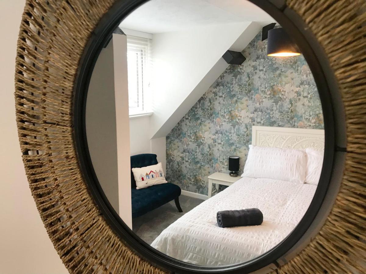 April Lodge The Beach Hut - 1Bed Apartment Near The Beach-Parking-Couples-Friends-Professionals-Contractors Bournemouth Exterior foto